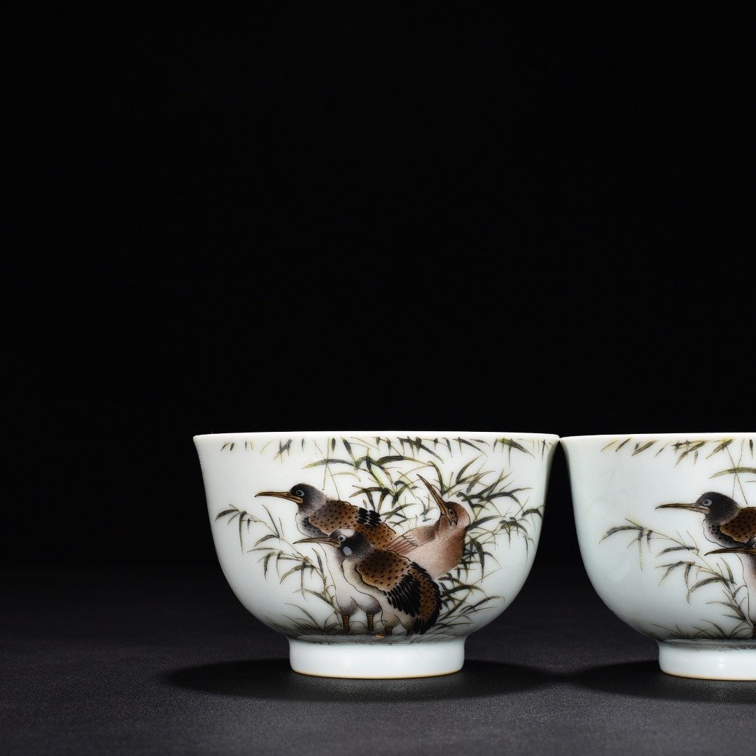 Qing Dynasty Yongzheng pastel cormorant flower and bird cup