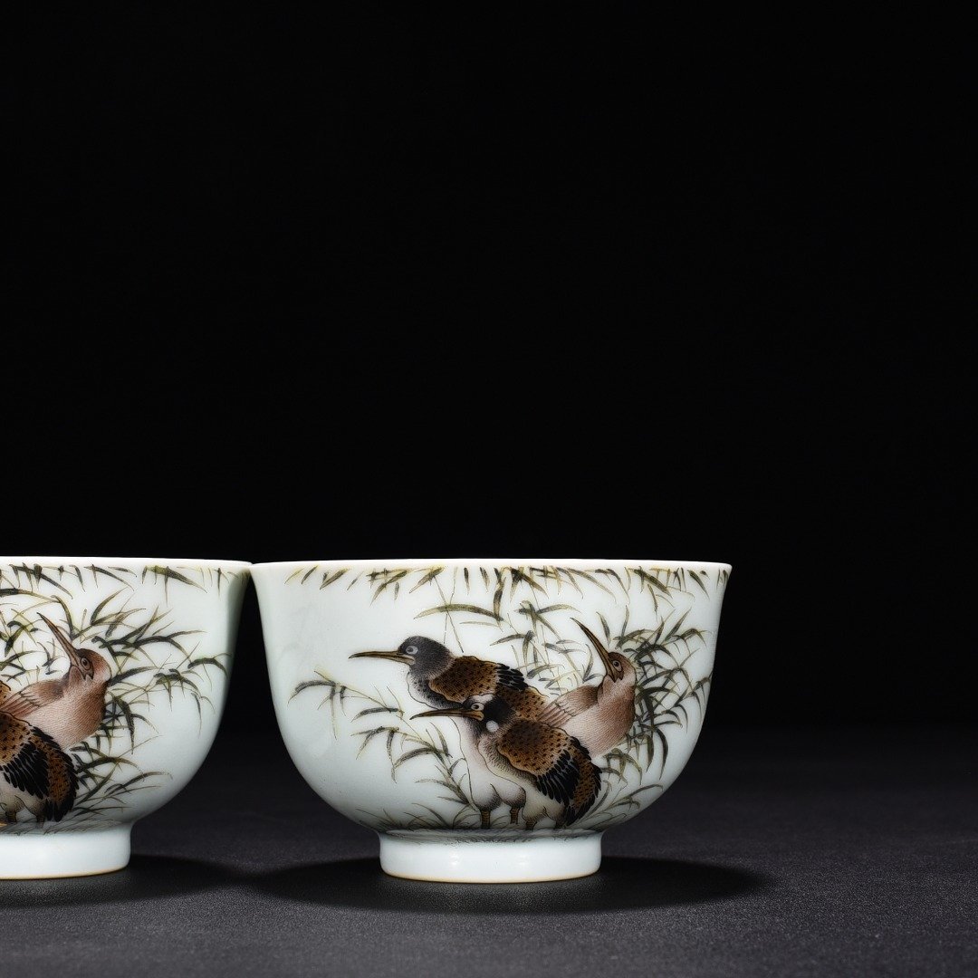 Qing Dynasty Yongzheng pastel cormorant flower and bird cup