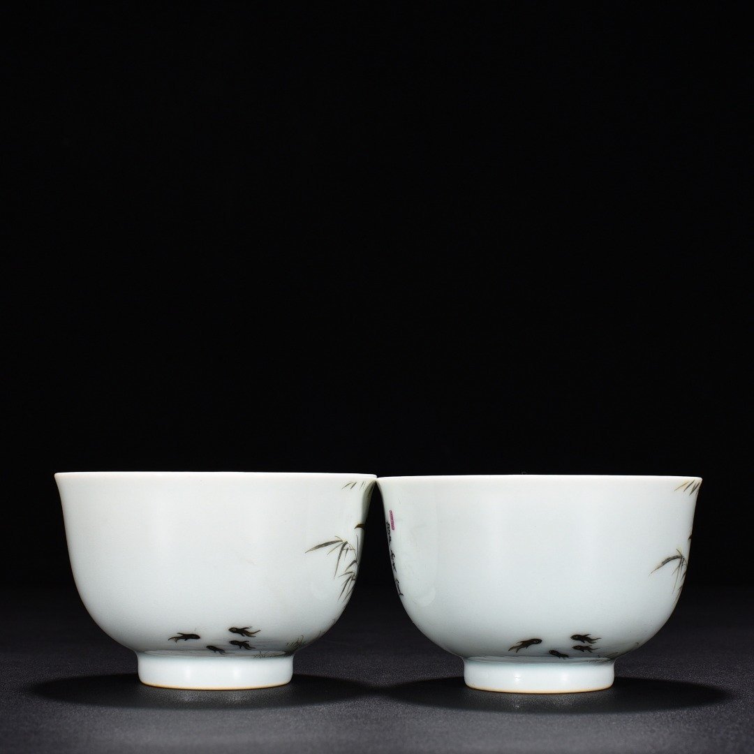 Qing Dynasty Yongzheng pastel cormorant flower and bird cup