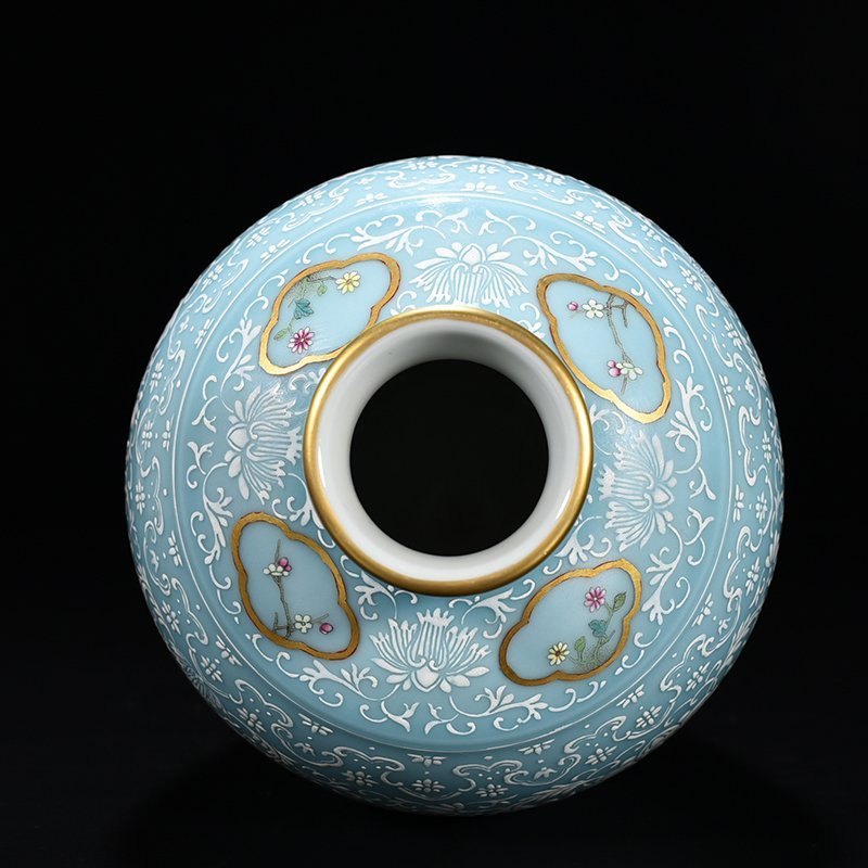 Qing Dynasty Yongzheng pink celadon glaze consecrated pink flower plum vase