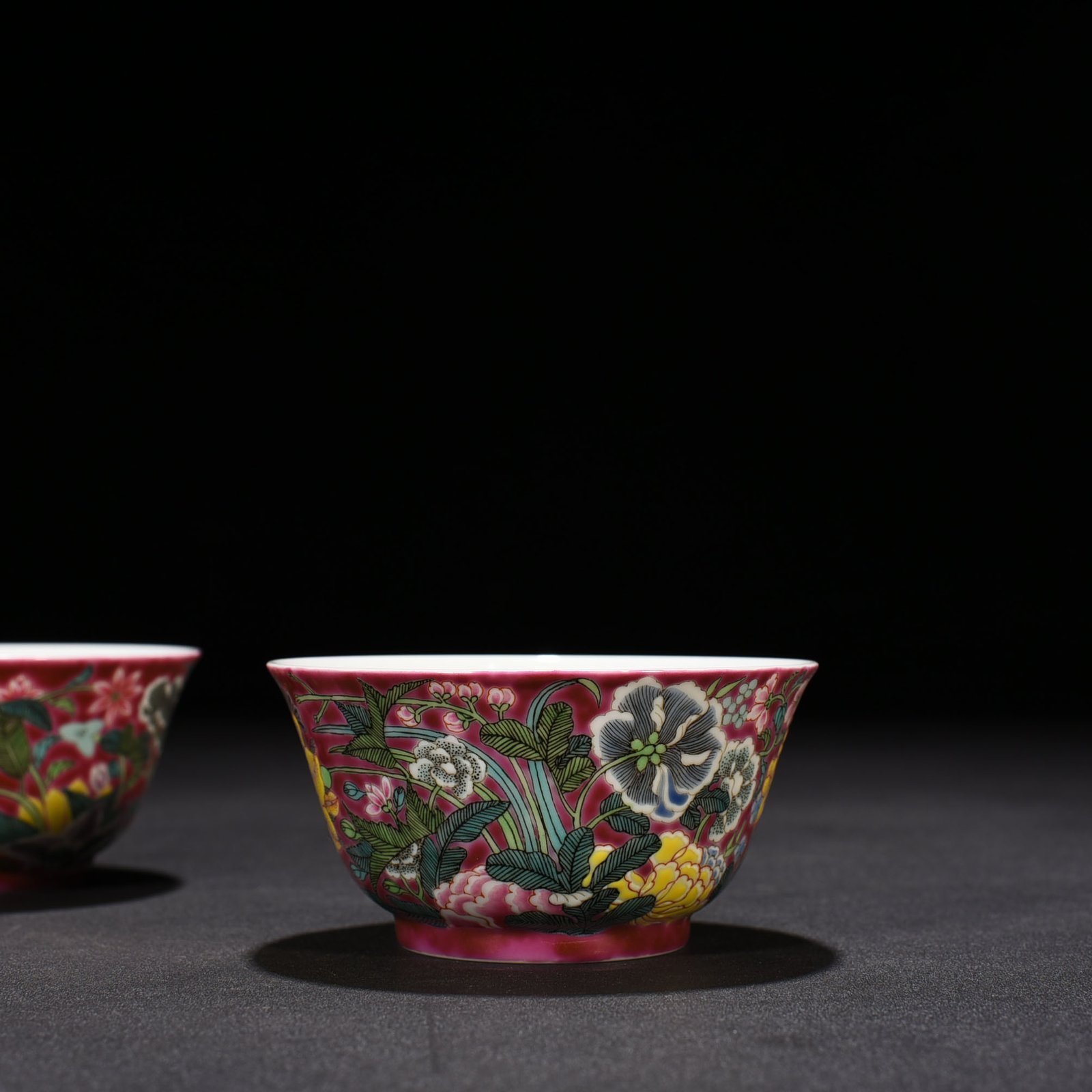 Qing Dynasty Yongzheng rouge ground pastel nine-autumn cup
