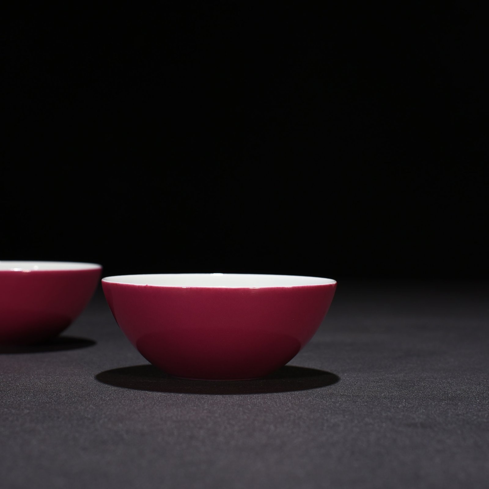 Qing Dynasty Yongzheng carmine red glaze sleeping cup