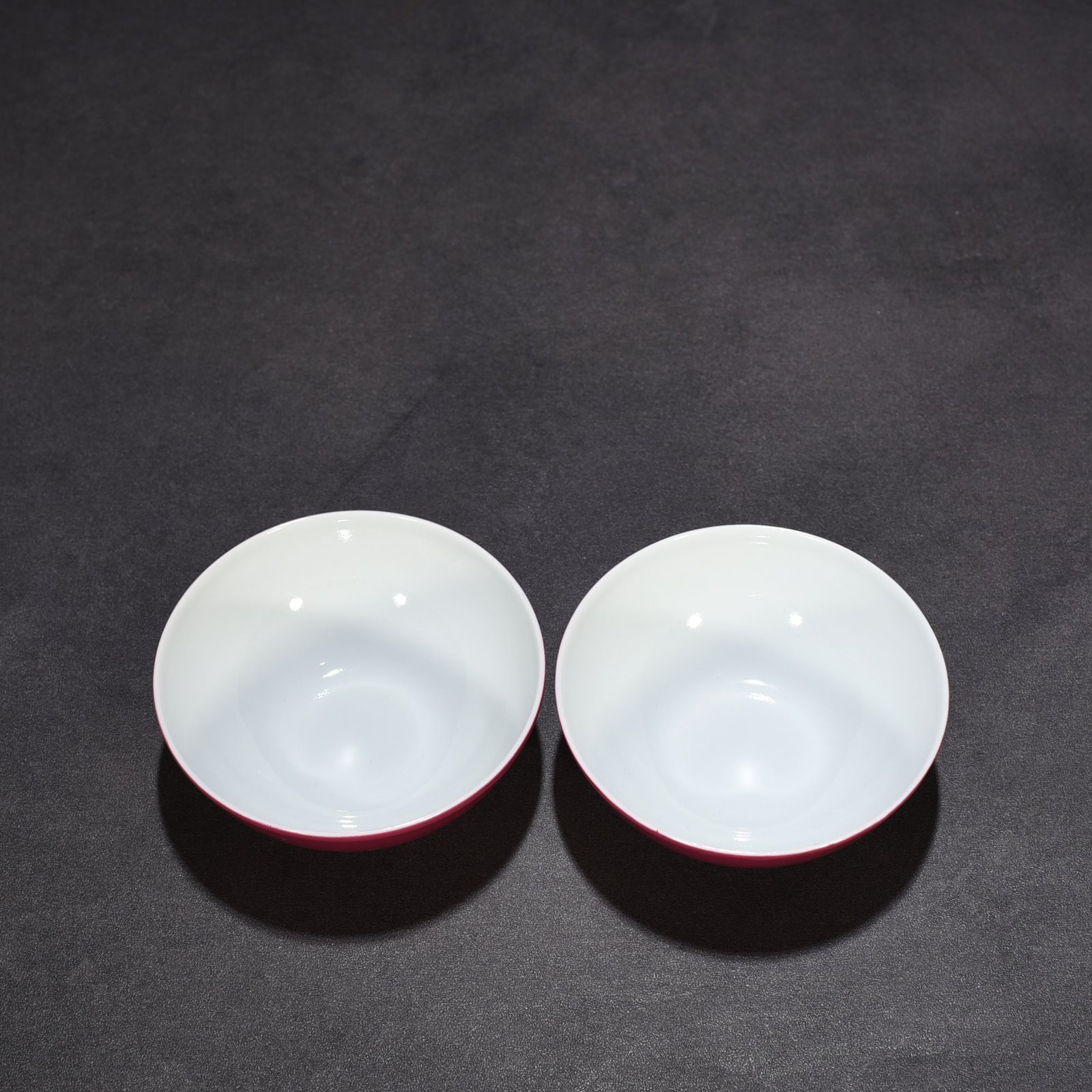 Qing Dynasty Yongzheng carmine red glaze sleeping cup