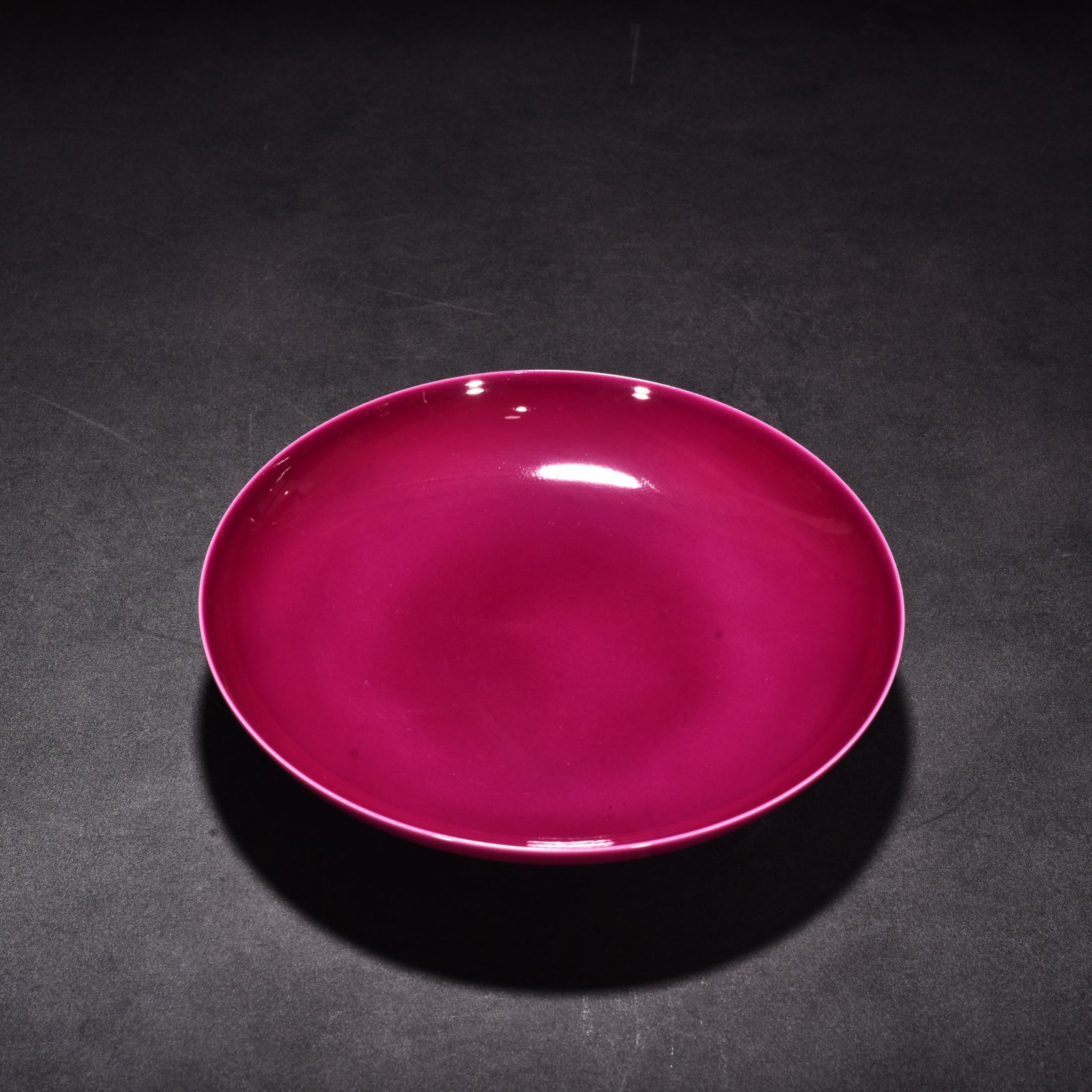 Qing Dynasty Yongzheng Carmine Red Glazed Disk