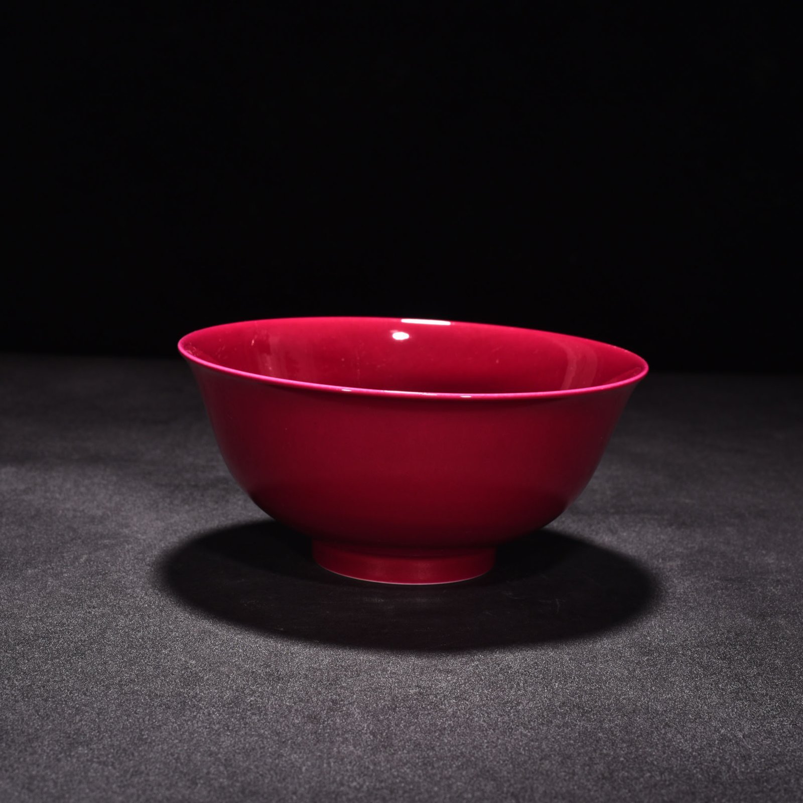 Qing Dynasty Yongzheng rouge red glaze palace bowl