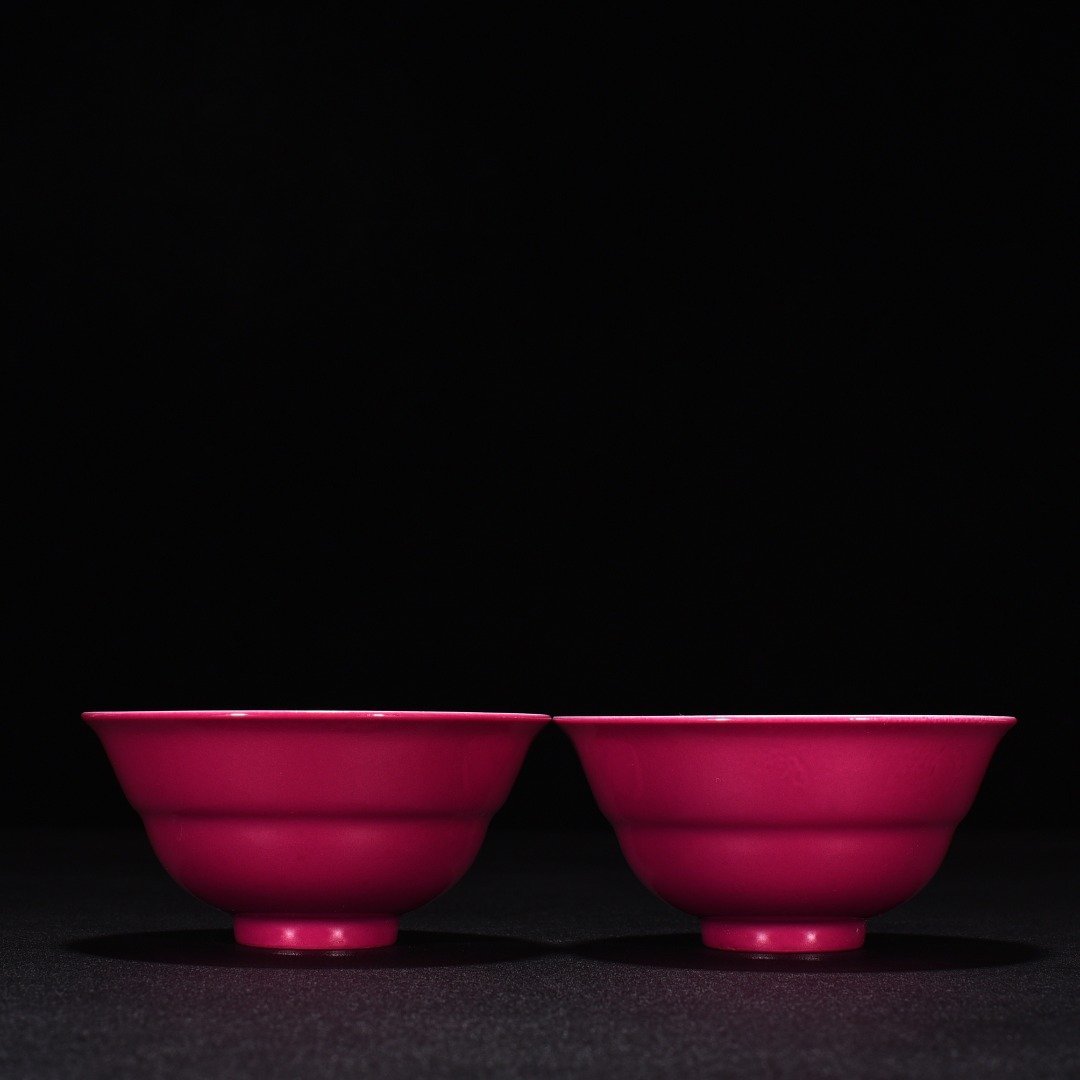 Qing Dynasty Yongzheng Carmine red glaze folded cup
