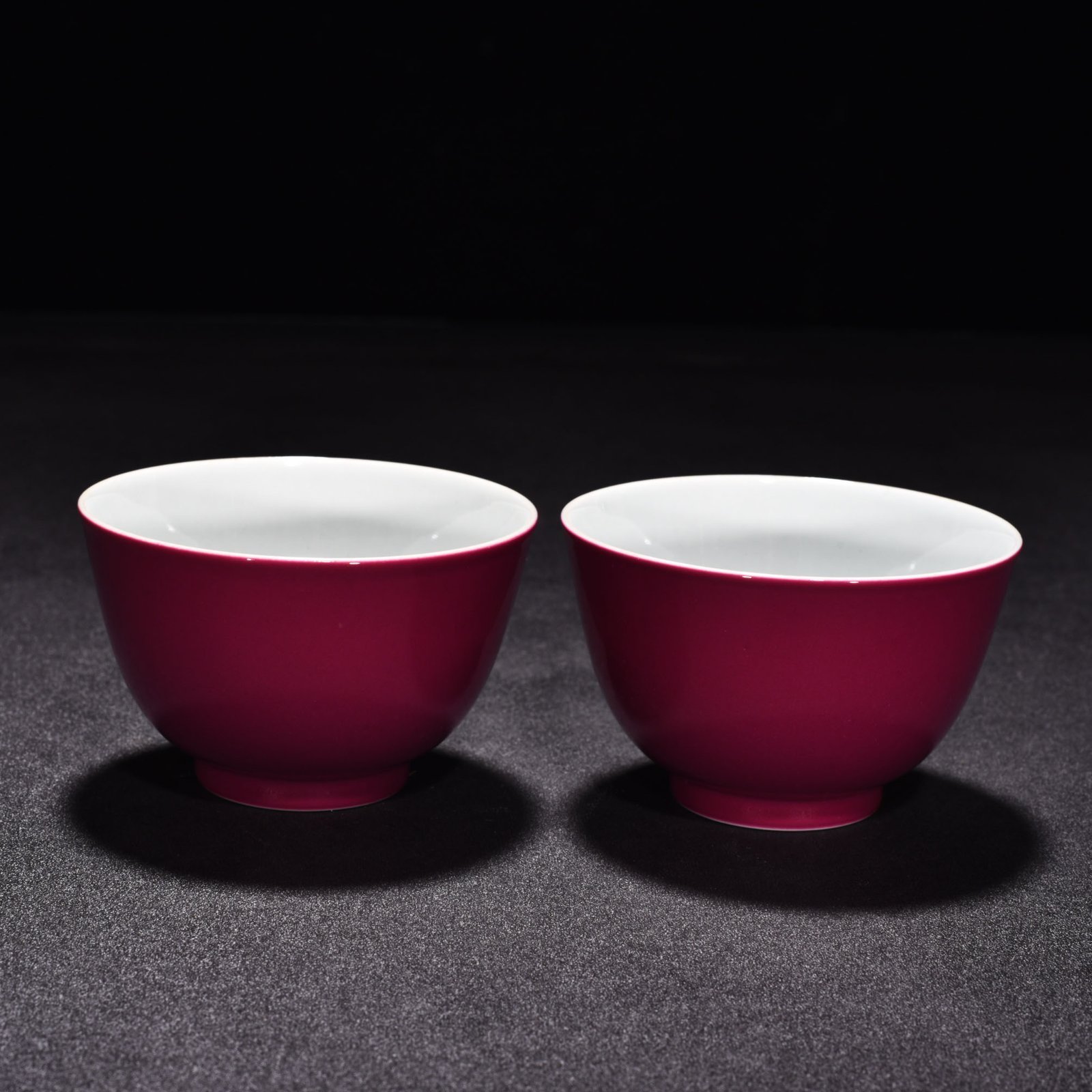 Qing Dynasty Yongzheng carmine red glaze cup