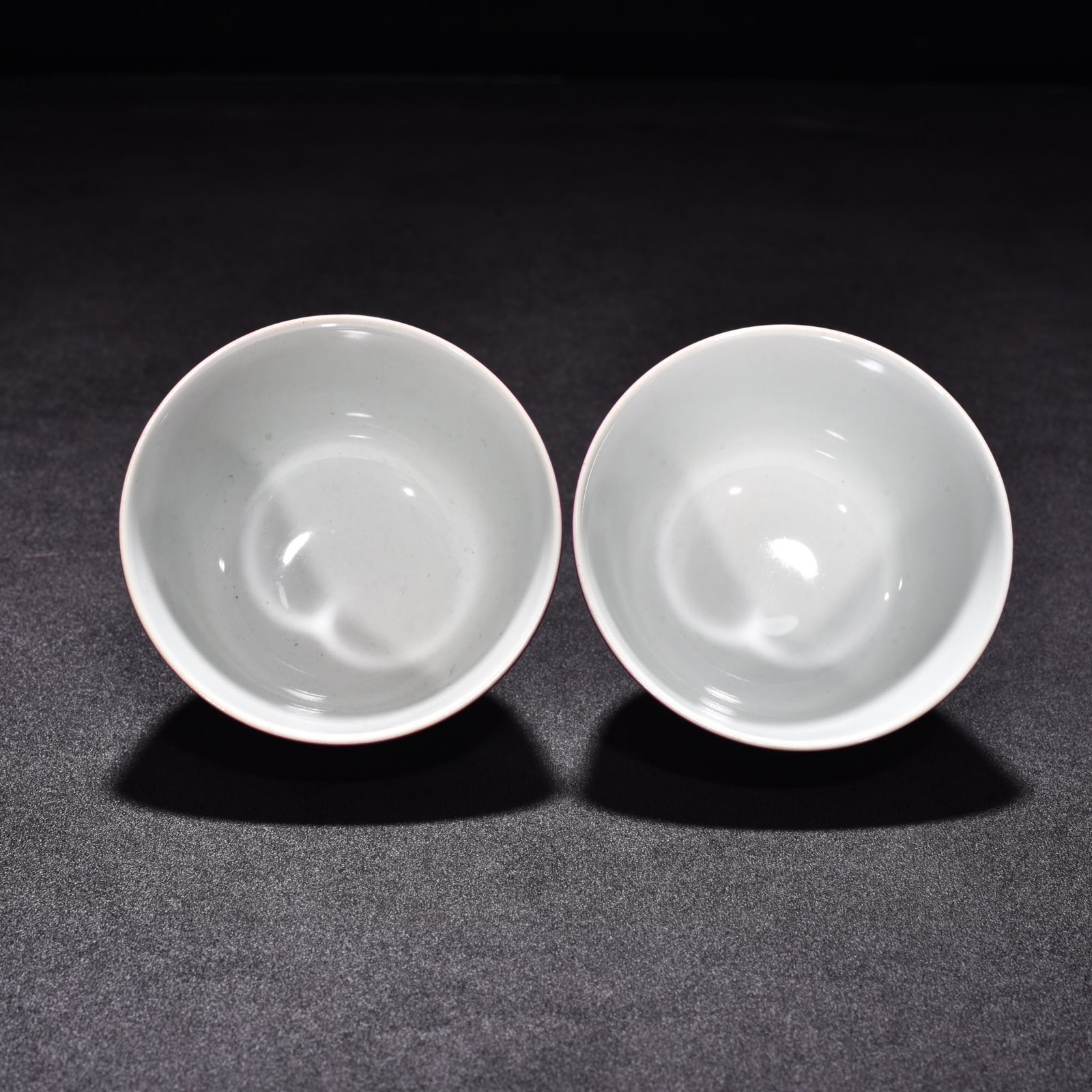 Qing Dynasty Yongzheng carmine red glaze cup
