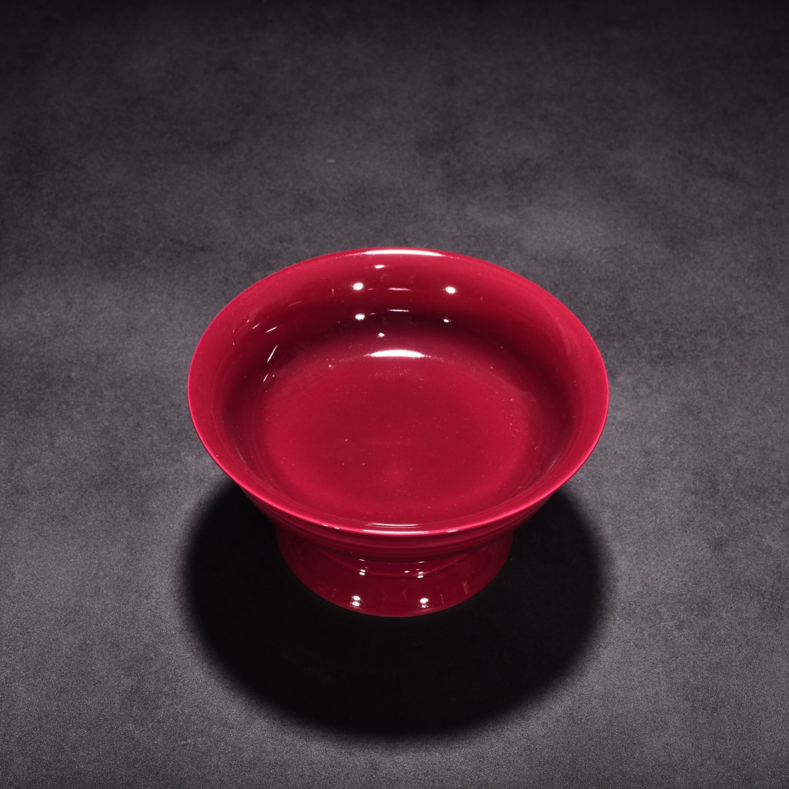 Qing Dynasty Yongzheng rouge red glaze foot plate