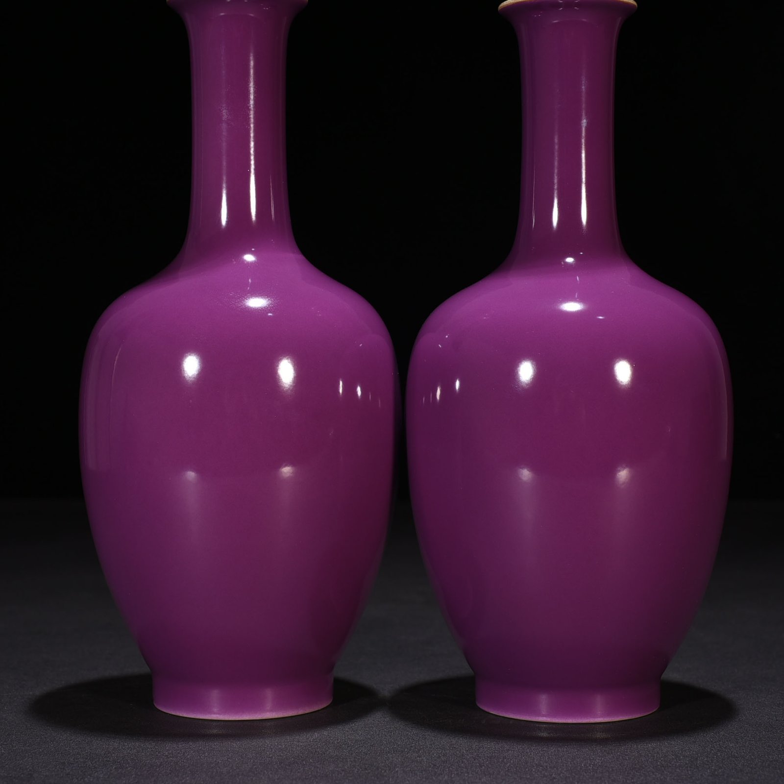 Qing Dynasty Yongzheng eggplant skin purple glaze bottle