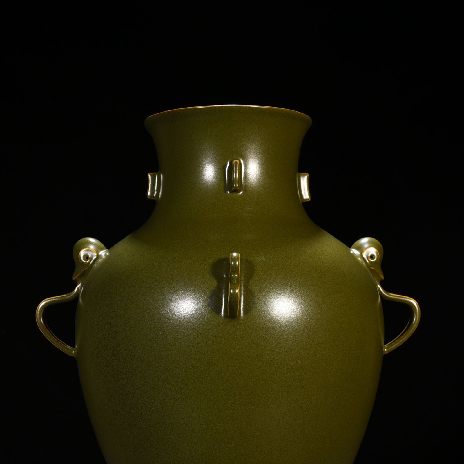 Qing Dynasty Yongzheng tea powder-glazed Ruyi Erzun