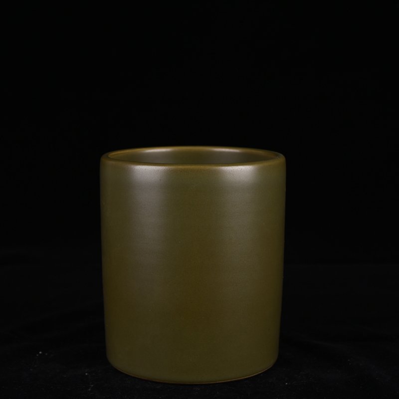 Qing Dynasty Yongzheng tea powder glaze pen holder
