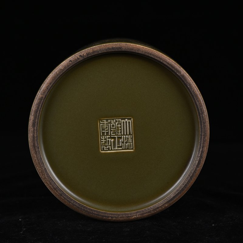Qing Dynasty Yongzheng tea powder glaze pen holder