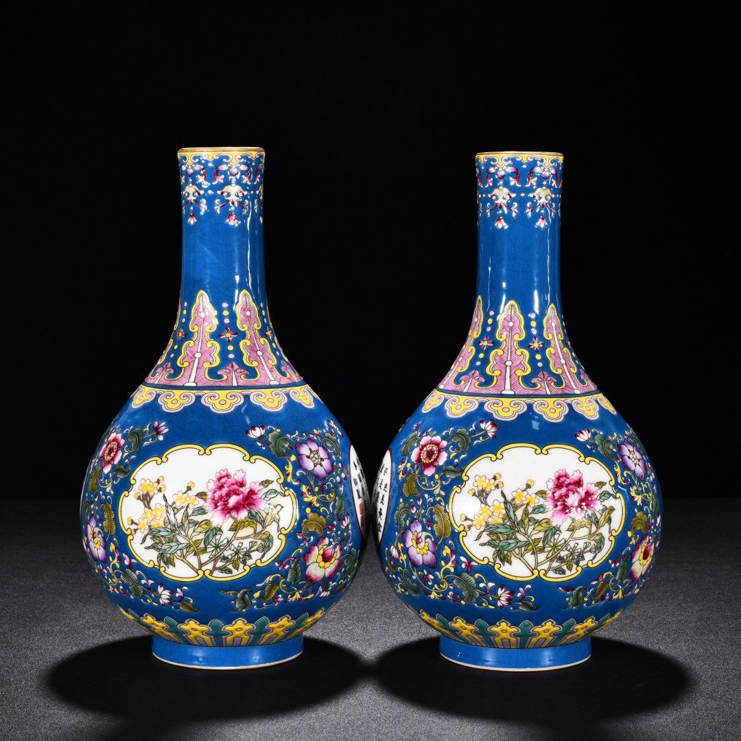 Qing Dynasty Yongzheng blue ground enamel flower pattern vase