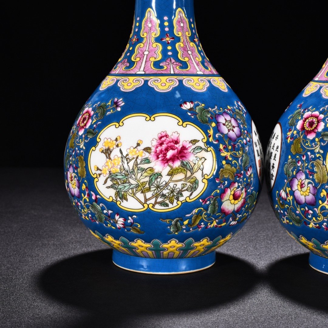 Qing Dynasty Yongzheng blue ground enamel flower pattern vase