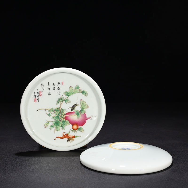 Qing Dynasty Yongzheng enamel fruit and vegetable radish pattern brush wash