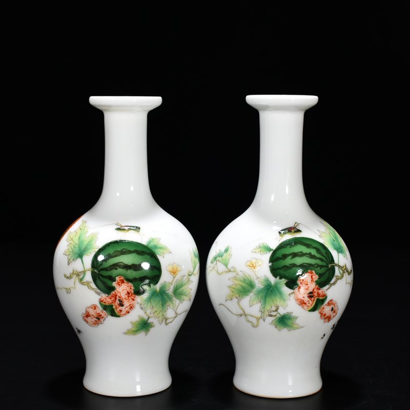 Qing Dynasty Yongzheng enamel fruit and vegetable watermelon pattern plate top bottle