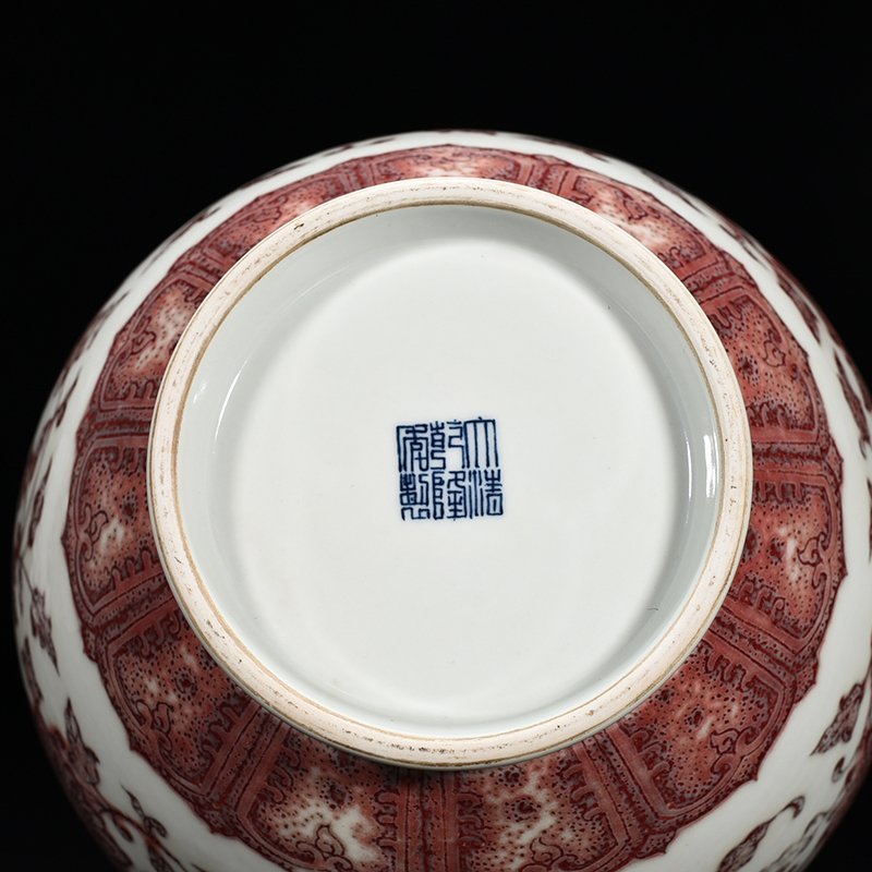 Qing Dynasty Yongzheng underglaze red underglaze flower vase