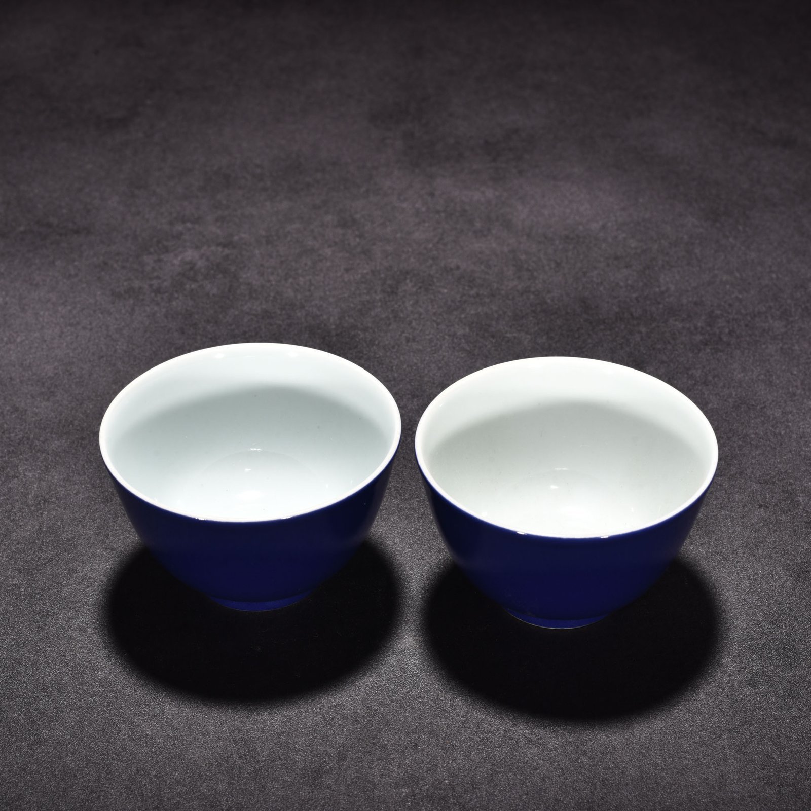 Qing Dynasty Yongzheng Ji blue glaze cup