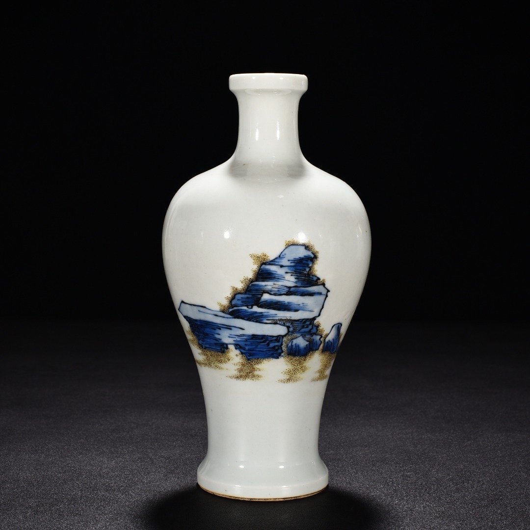 Qing Dynasty Yongzheng blue and white multicolored figure vase