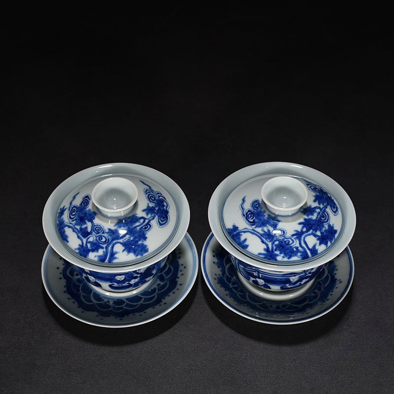 Qing Dynasty Yongzheng blue and white infant play pattern covered bowl