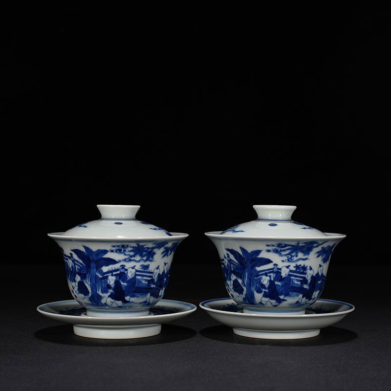 Qing Dynasty Yongzheng blue and white infant play pattern covered bowl