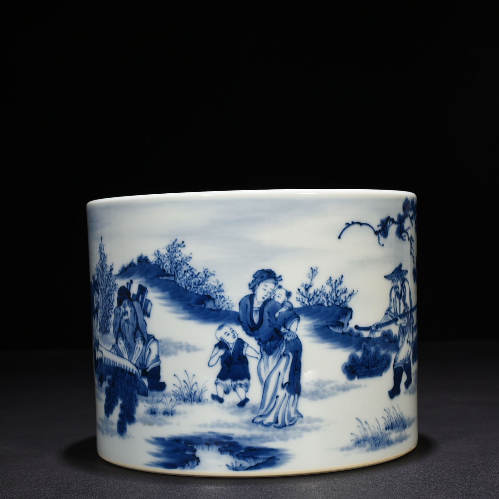 Qing Dynasty Yongzheng blue and white autumn harvest farmhouse character pen holder