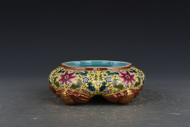 Qing Dynasty Yongzheng yellow ground enamel five blessing wash