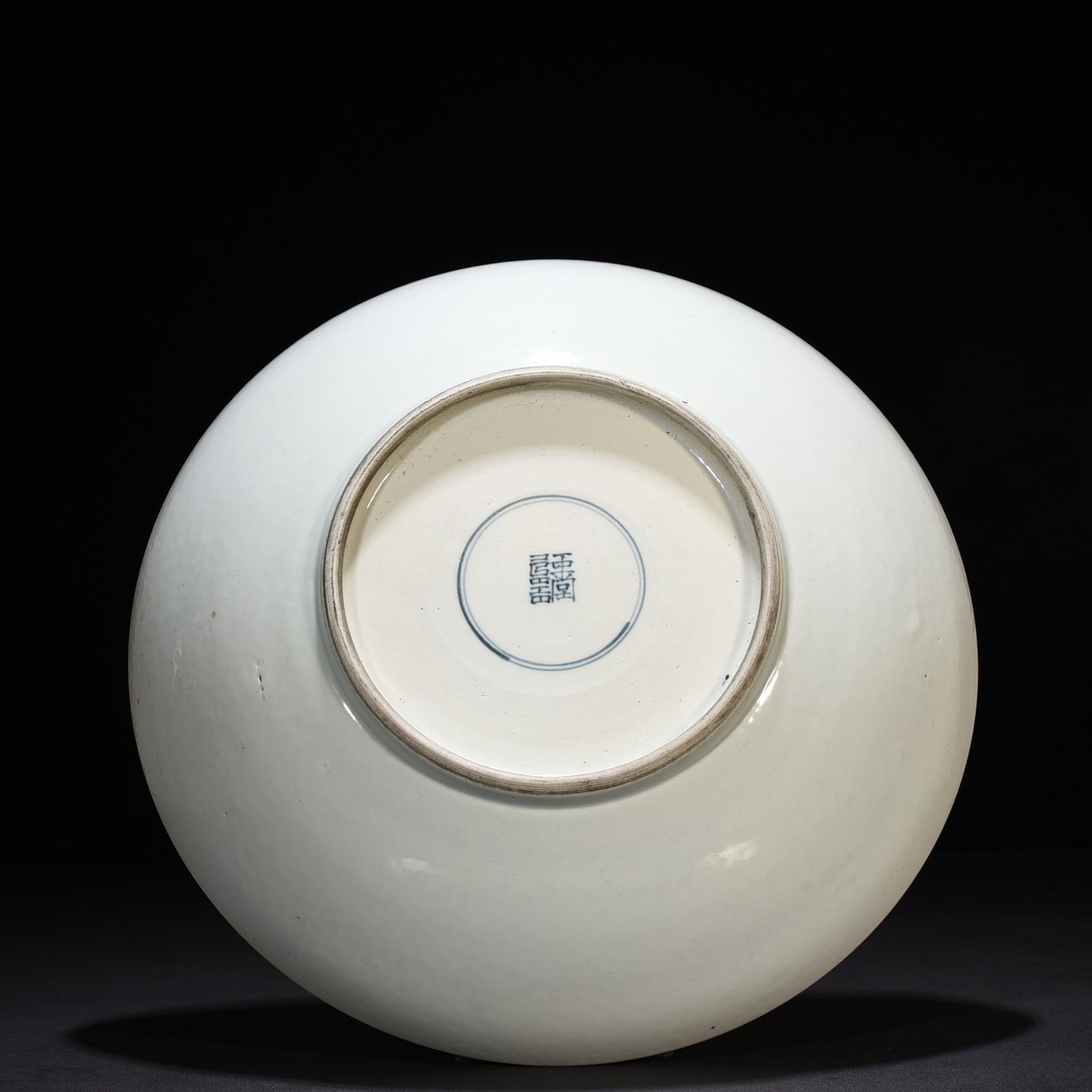 Qing Dynasty Shunzhi blue and white Yutang fine bowl with characters and stories