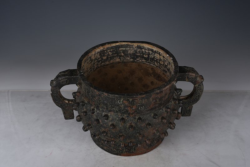 Zhou Dynasty Bronze Gui Furnace Antique Antique Porcelain