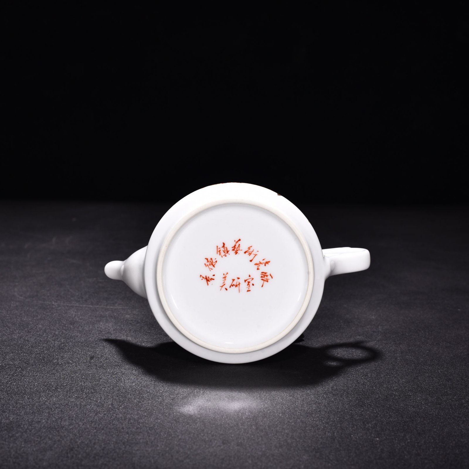 Wang Dynasty Heting’s Pastel Plum Blossom Pot in the Early Liberation Period