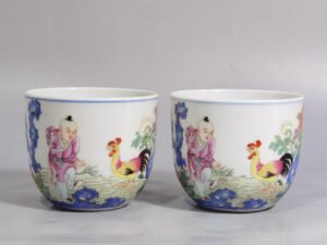 Qing Dynasty Qianlong antique pastel chicken cup