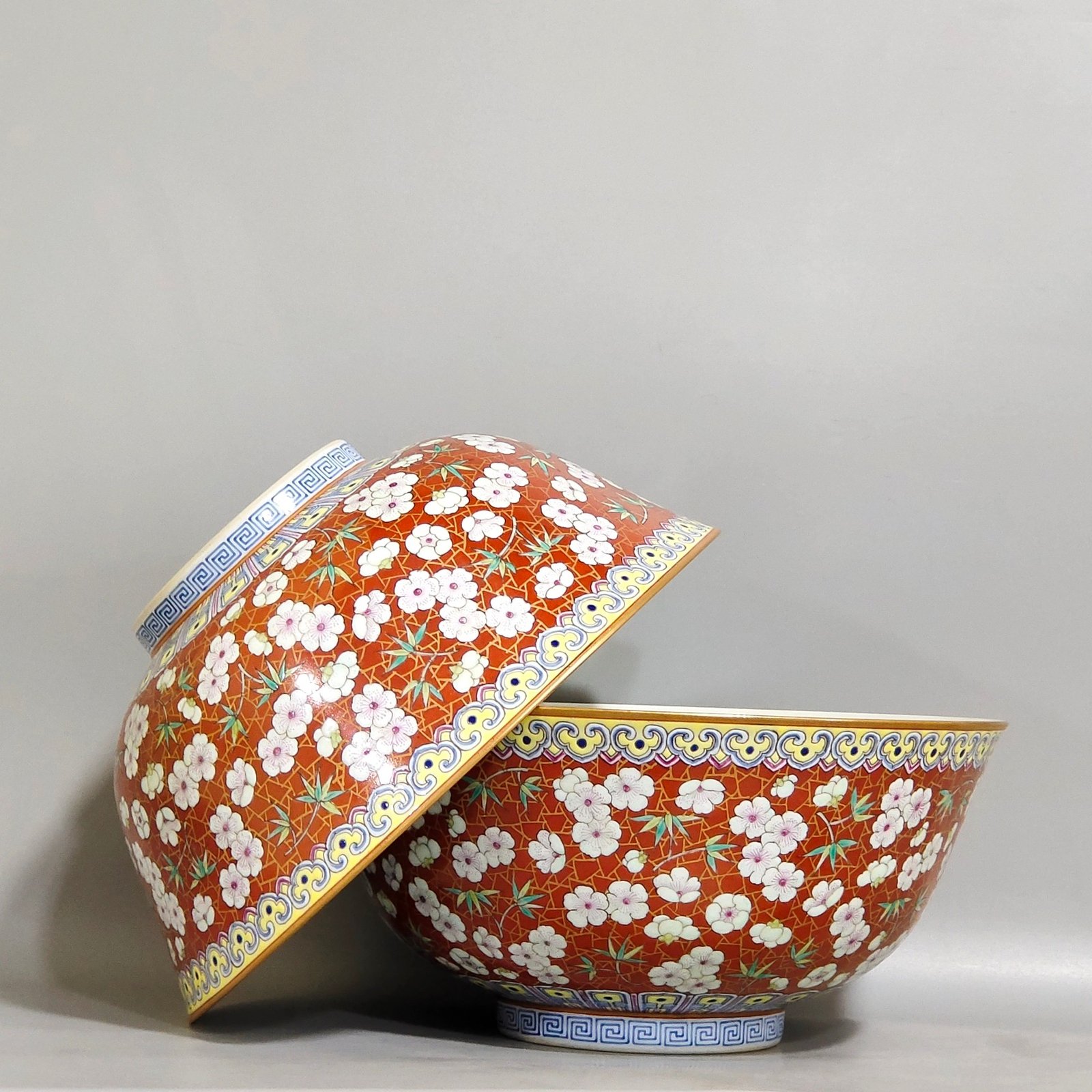 Qing Dynasty Qianlong A large coral red and gold ice plum bowl