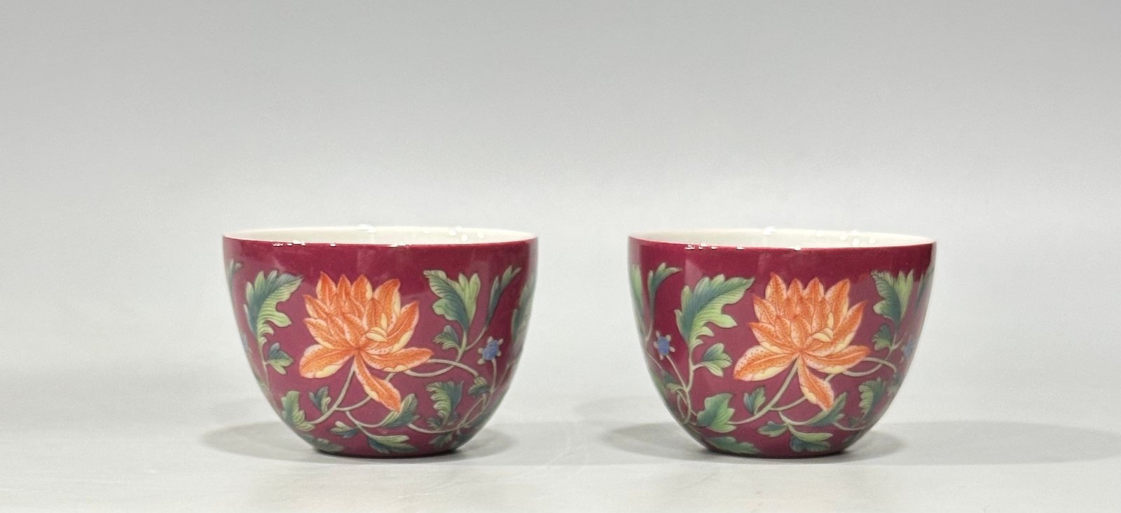 Qing Dynasty Qianlong Auctioned with the same model enamel color rouge red flower pattern cup