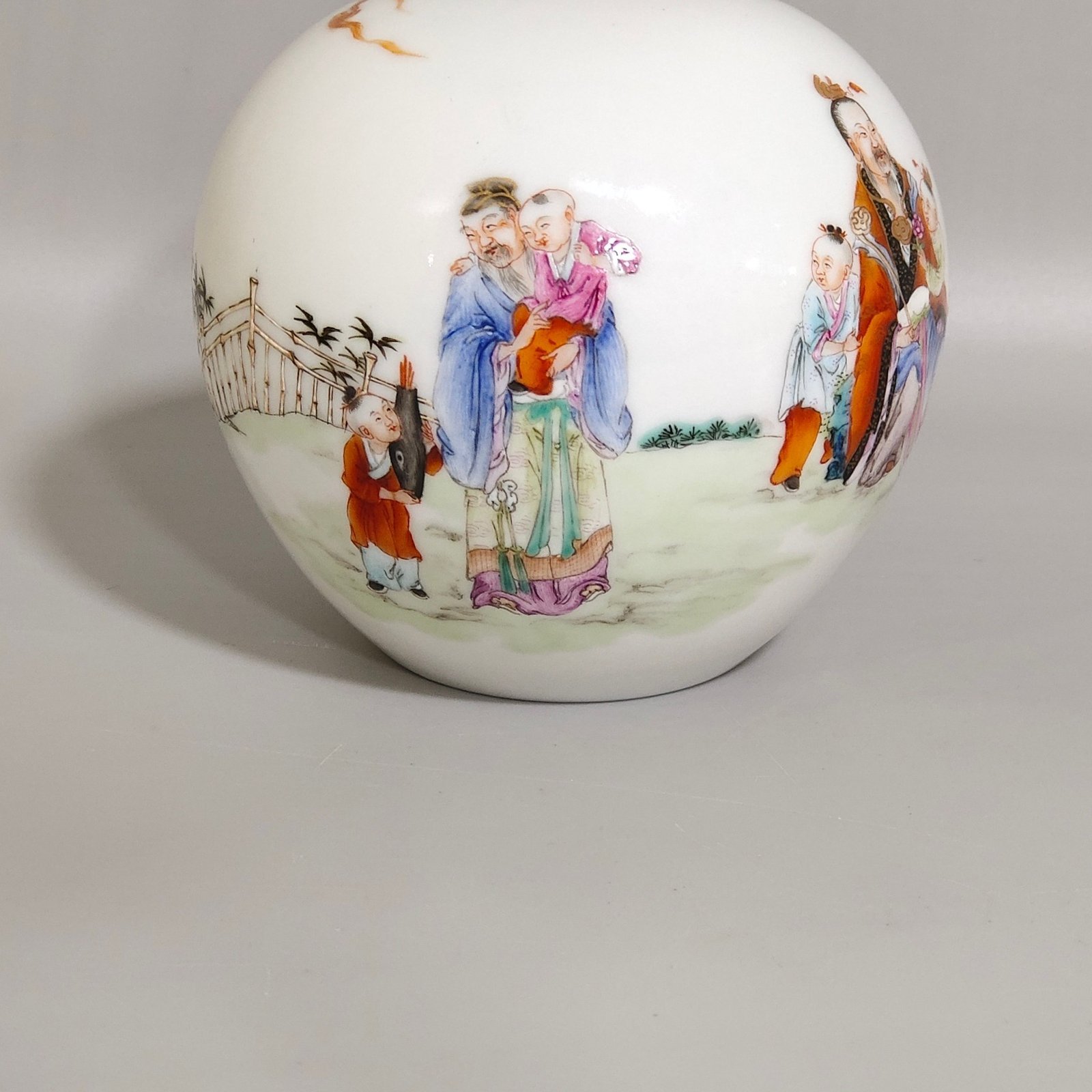 Qing Dynasty Hongxian thin-walled water vessel Three Star Gods Bestowing