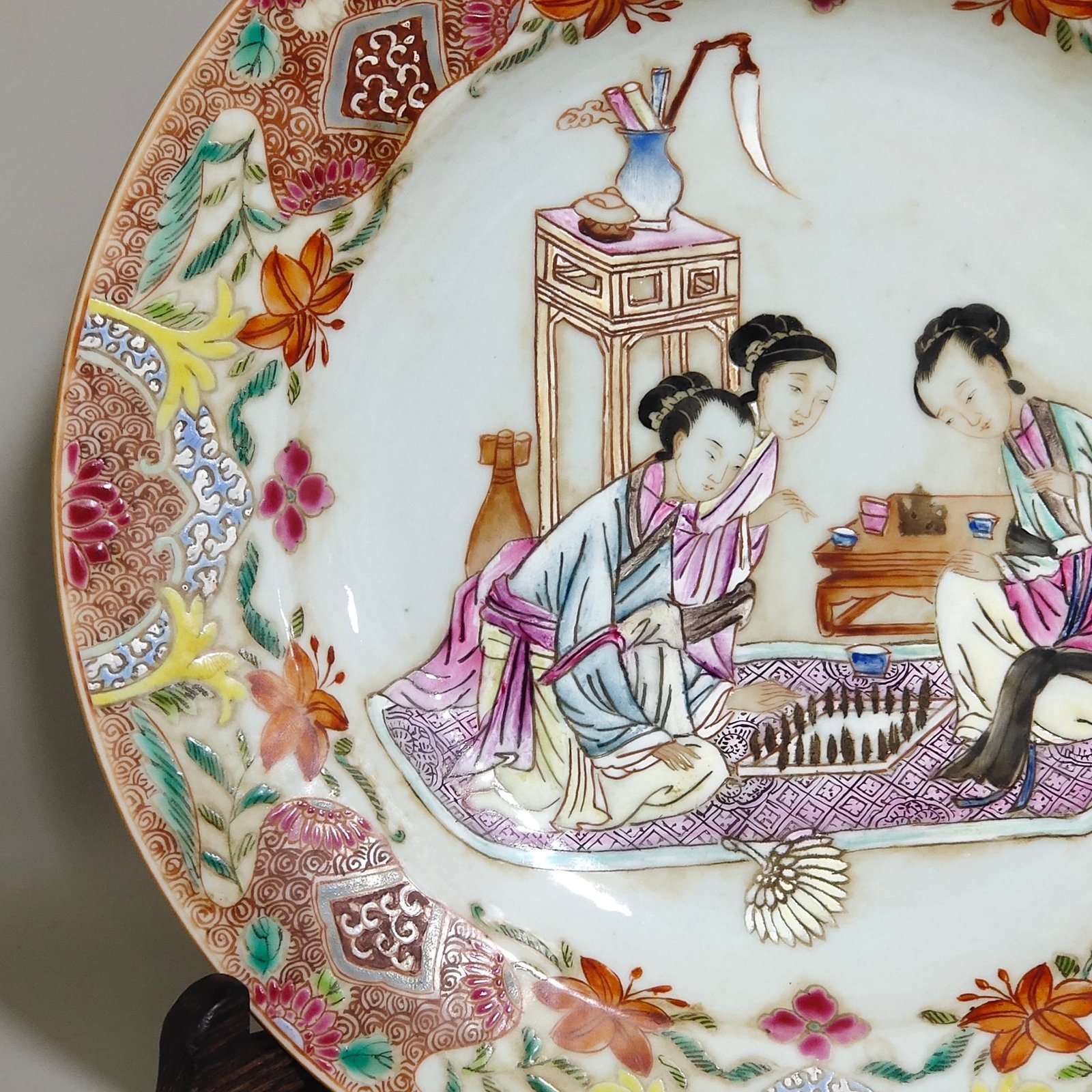 Qing Dynasty Overseas return and export character story plate