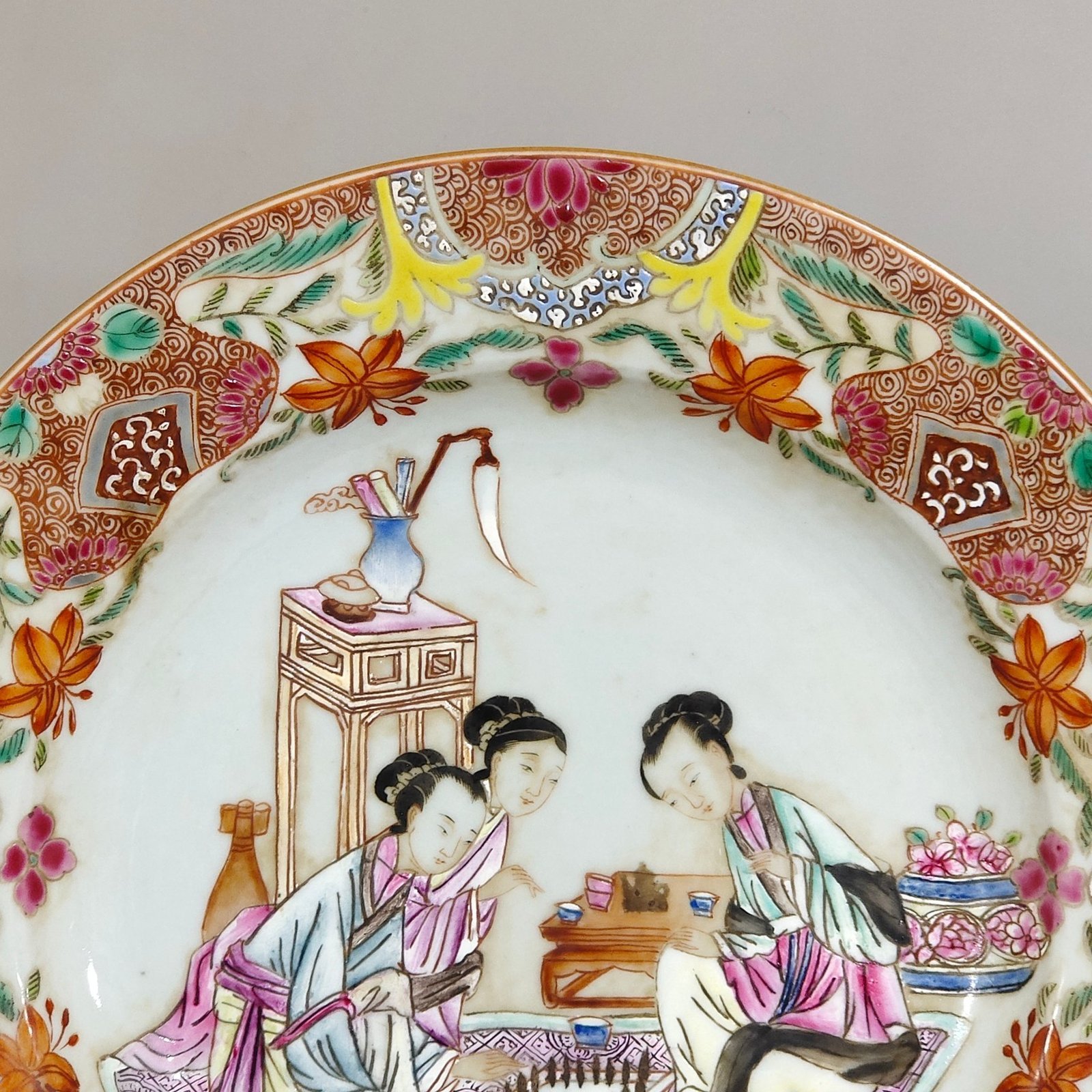 Qing Dynasty Overseas return and export character story plate