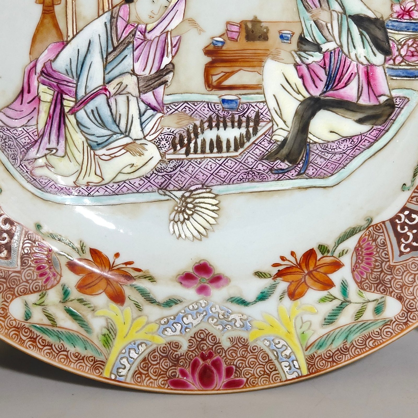 Qing Dynasty Overseas return and export character story plate