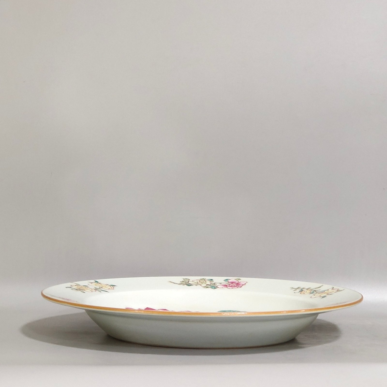 Qing Dynasty Yongzheng Lotus plate for overseas export