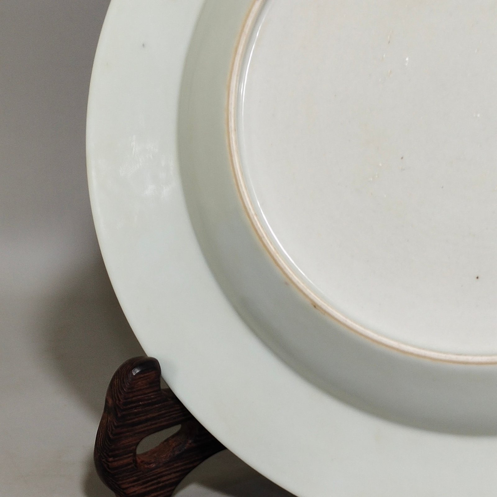 Qing Dynasty Yongzheng Lotus plate for overseas export