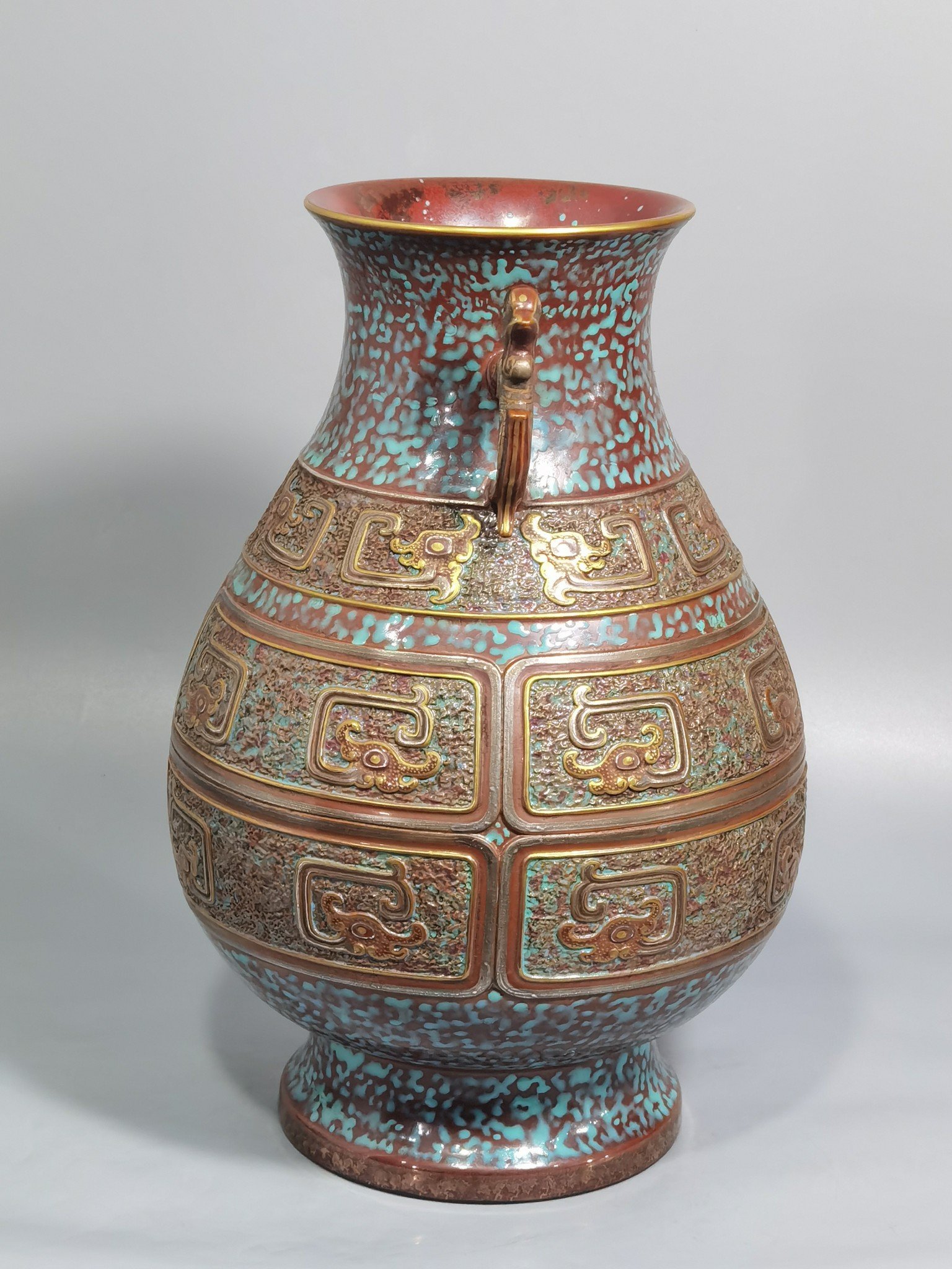 Qing Dynasty Qianlong bronze glaze gold-carved double-eared statue