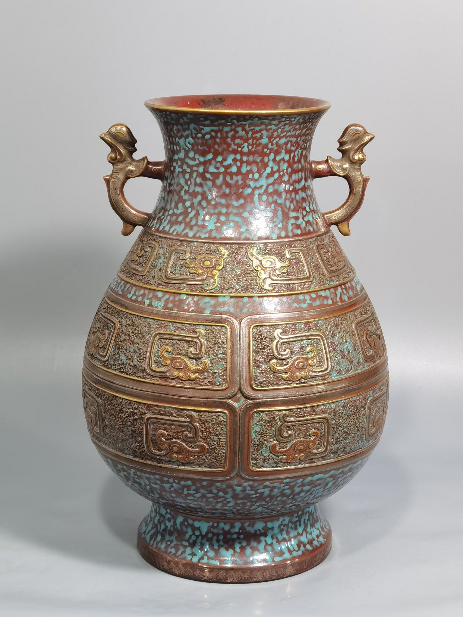 Qing Dynasty Qianlong bronze glaze gold-carved double-eared statue