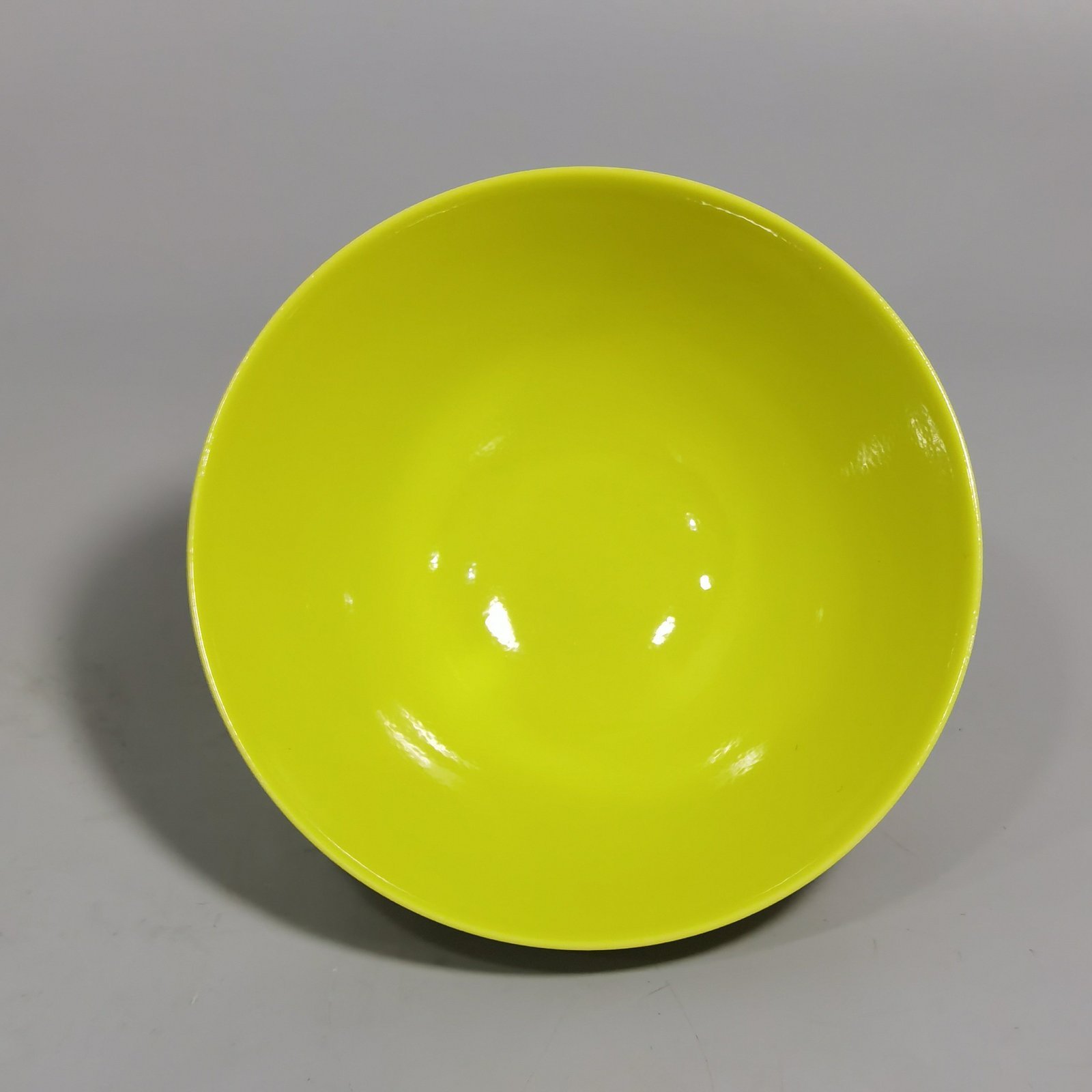 Qing Dynasty Qianlong A pair of lemon yellow glazed tea balls