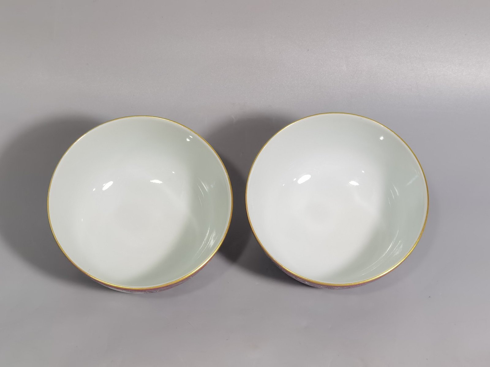 Qing Dynasty Qianlong a pair of Yangcai rouge red flowered
