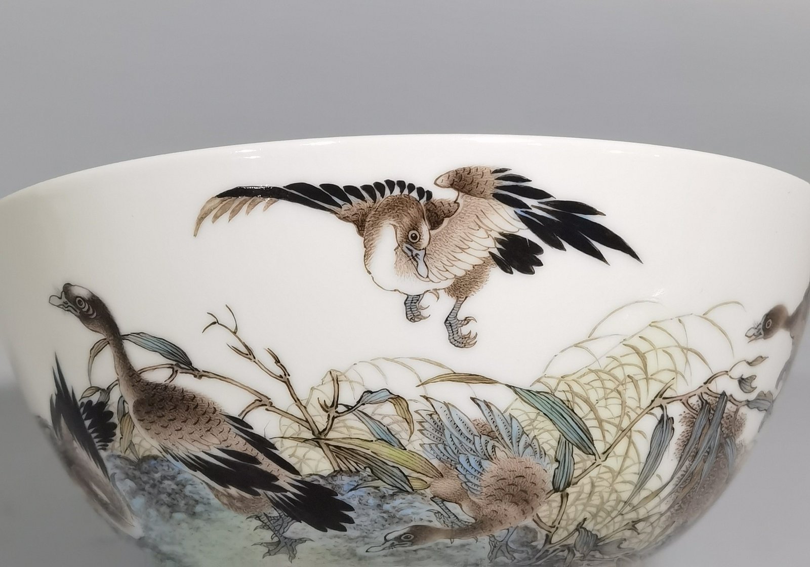 Qing Dynasty Qianlong period a pair of enamel Hanjiang reed and wild goose bowls