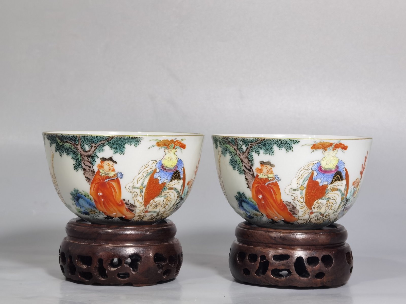 Qing Dynasty Qianlong Pastel Taiping Youxiang Barbarians Offering Treasures Arhat Cup