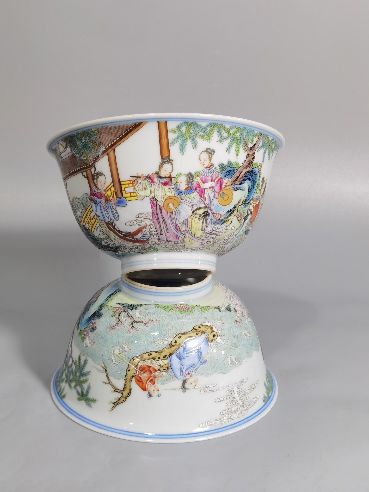 Qing Dynasty Qianlong a pair of pastel seven fairy elegant bowls