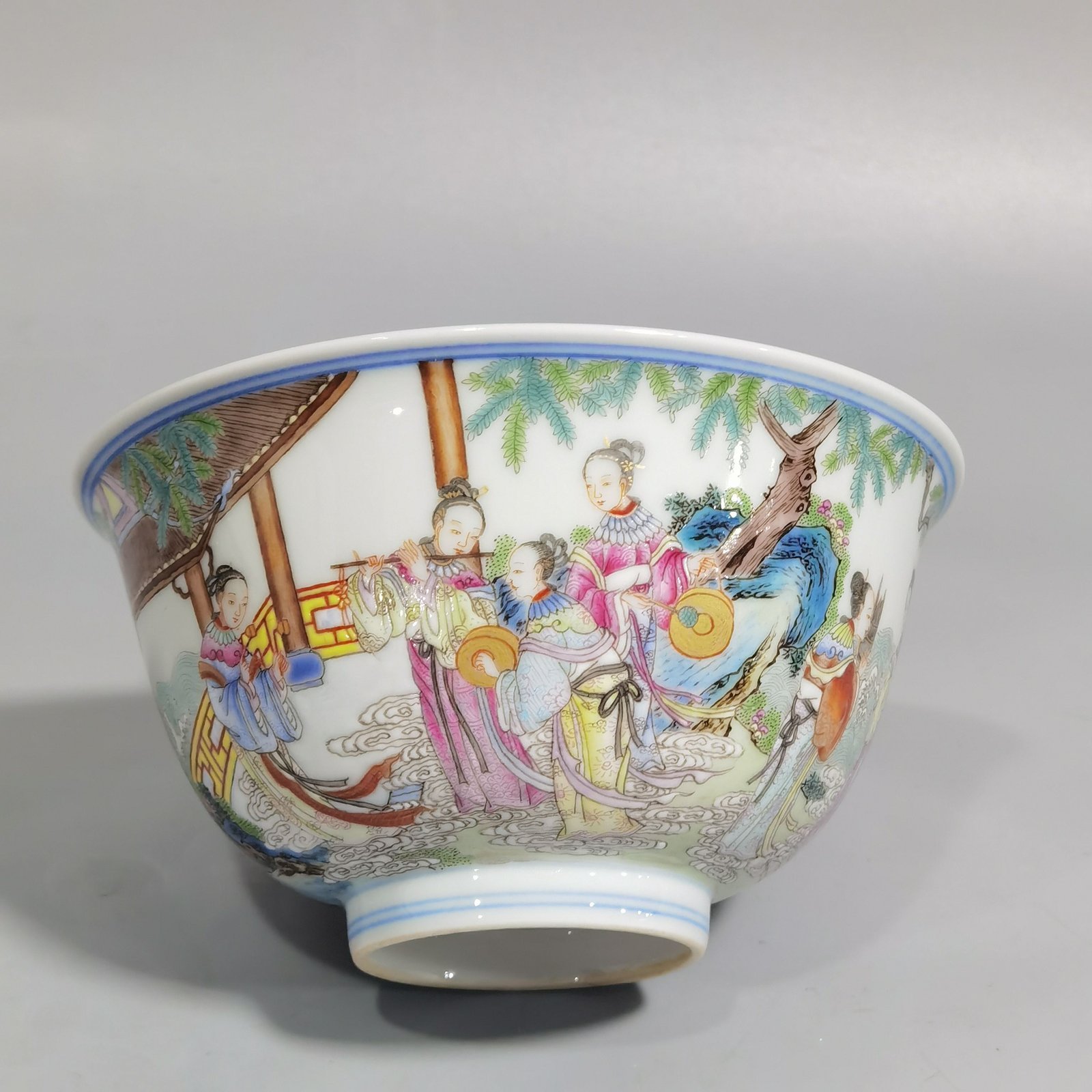 Qing Dynasty Qianlong a pair of pastel seven fairy elegant bowls