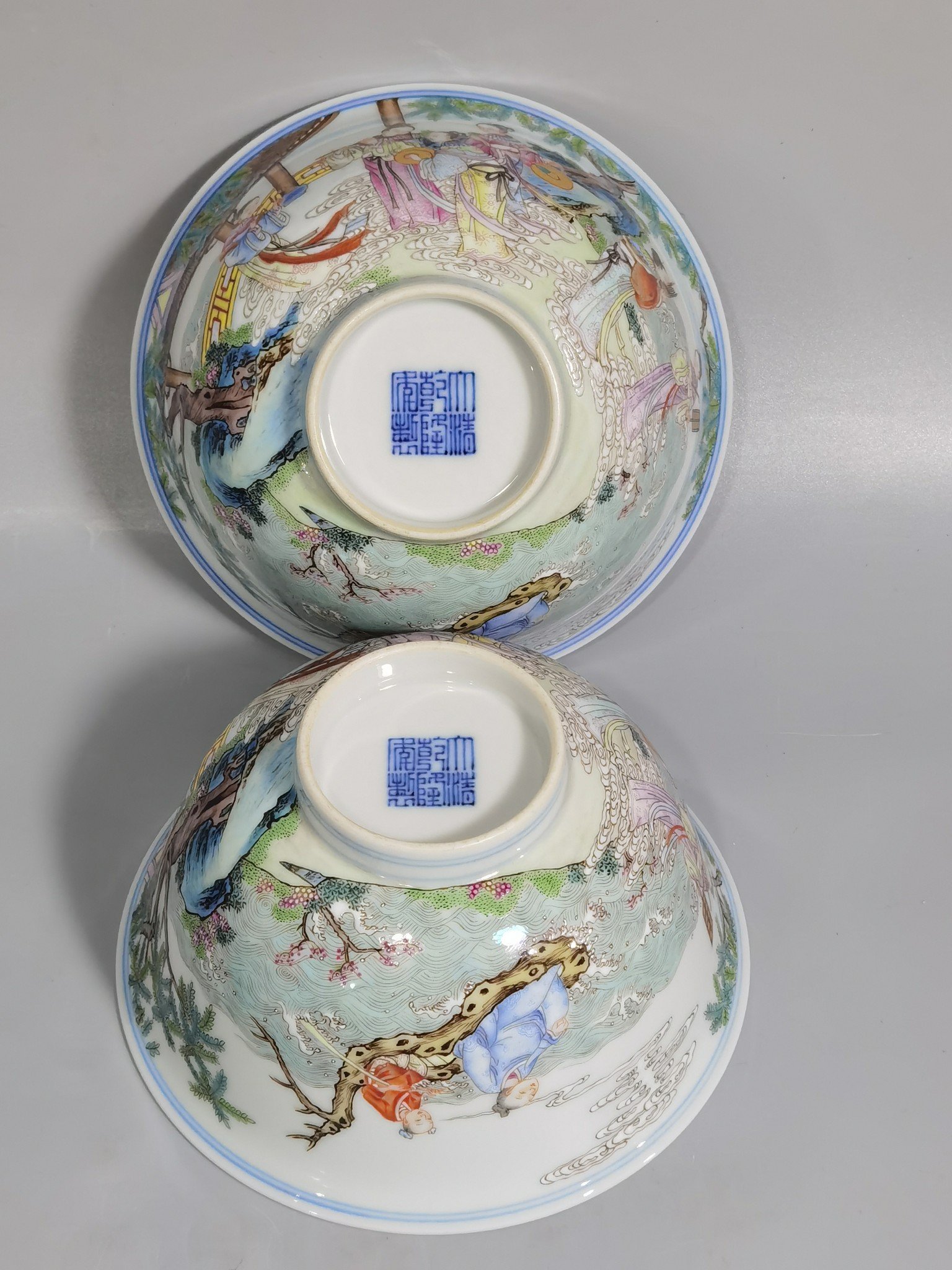 Qing Dynasty Qianlong a pair of pastel seven fairy elegant bowls