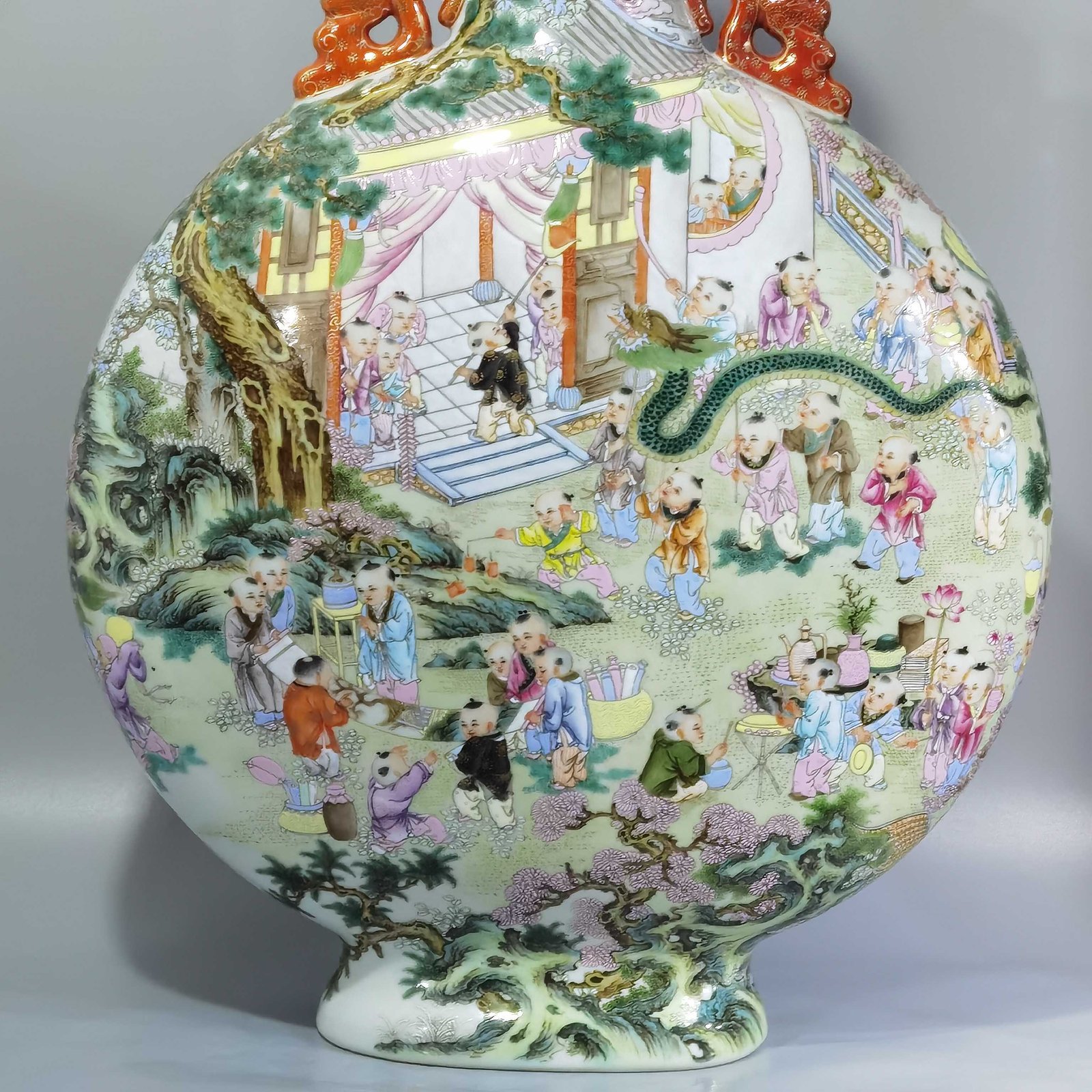 Qing Dynasty Qianlong Pastel-colored baby playing with two ears holding the moon in a flat bottle